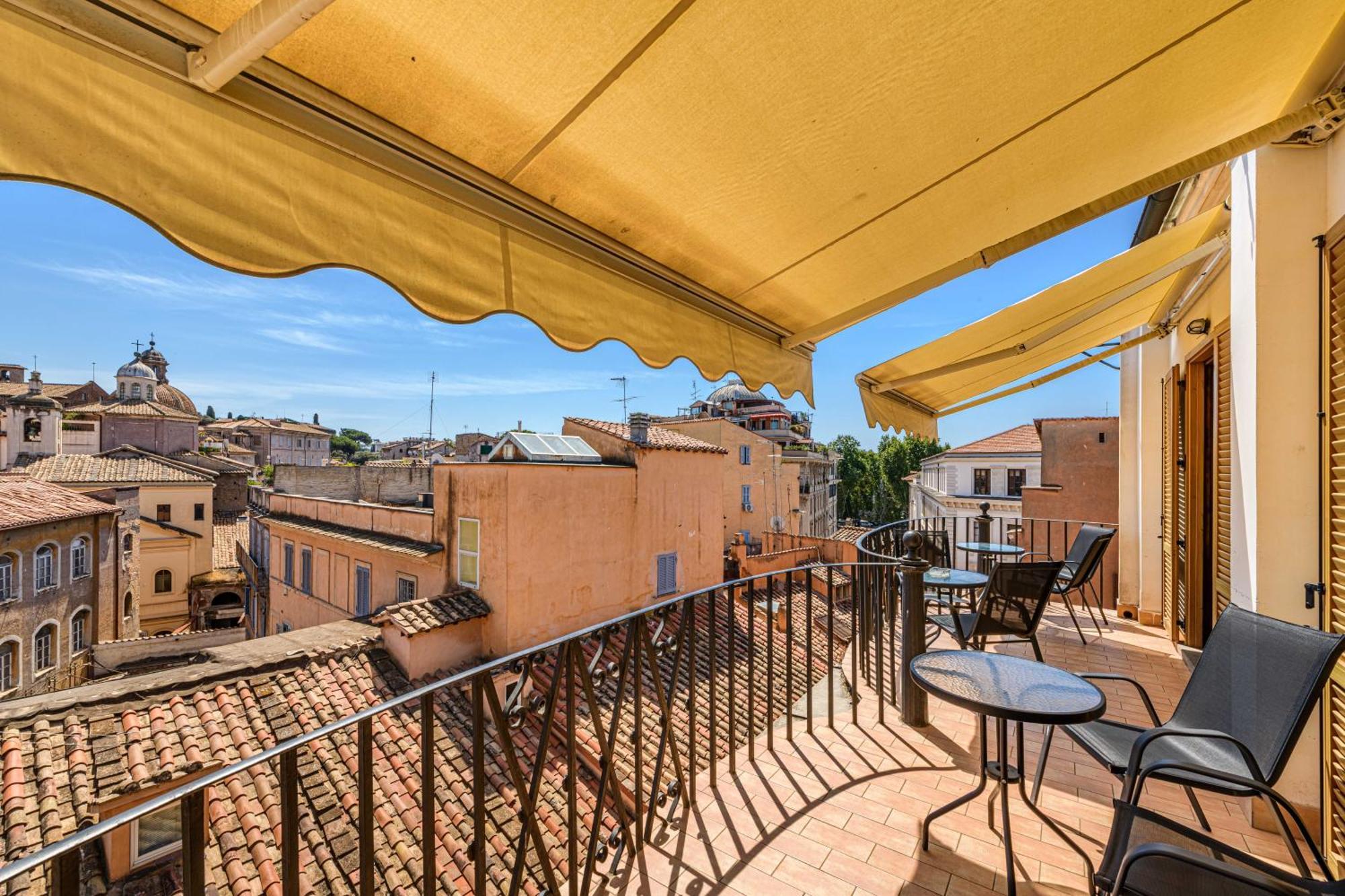 Bb Il Re Alla Reginella Guest House, Rome